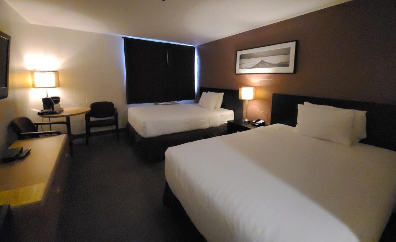Roadking Inns Motel Calgary Bagian luar foto