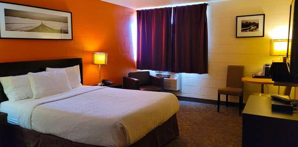 Roadking Inns Motel Calgary Bagian luar foto